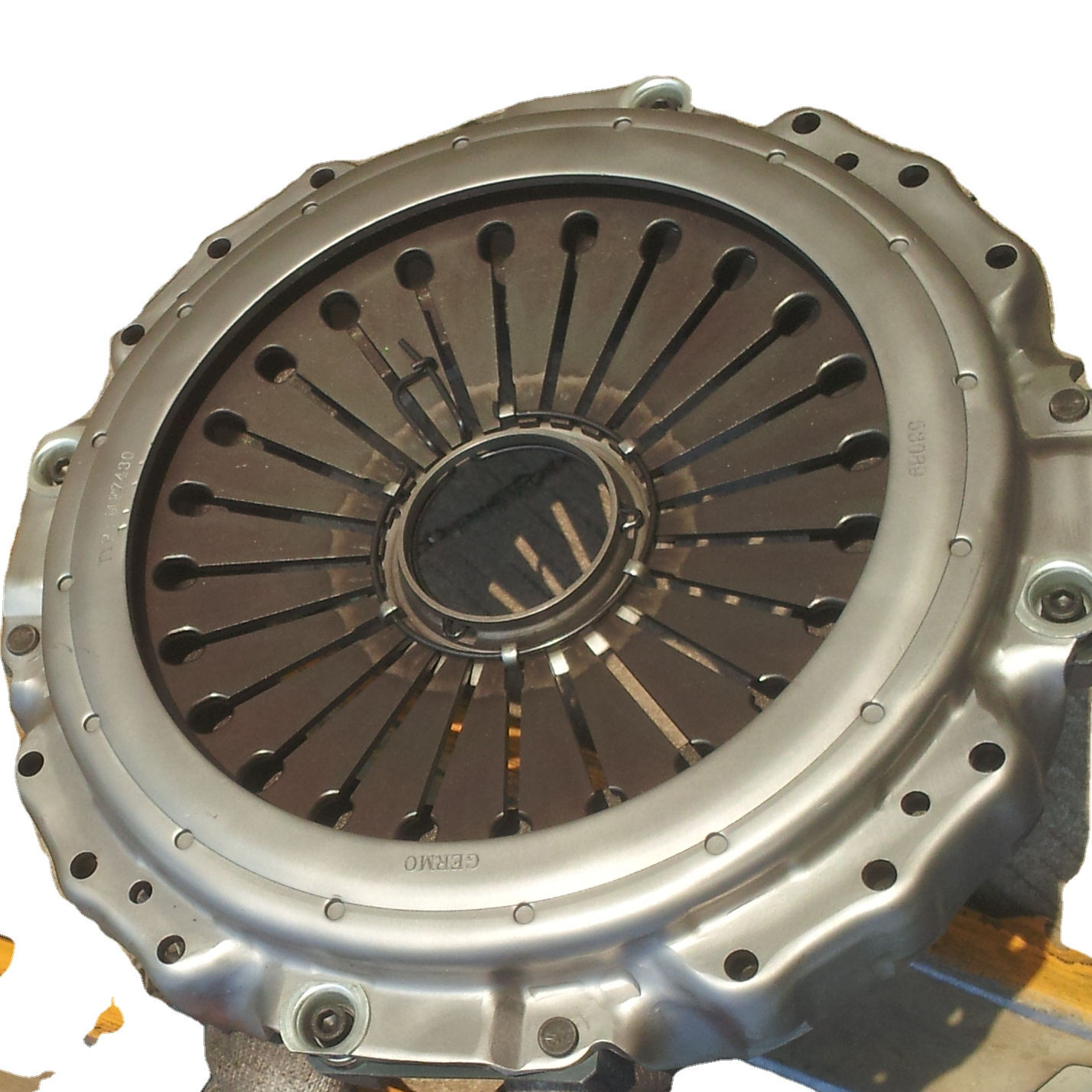 cubierta de embrague 3482 083 032, 323482083219, uso para KAMAZ MAZ.LIAZ NEFAZ YaMZ MZKT DAF IVECO MAN.