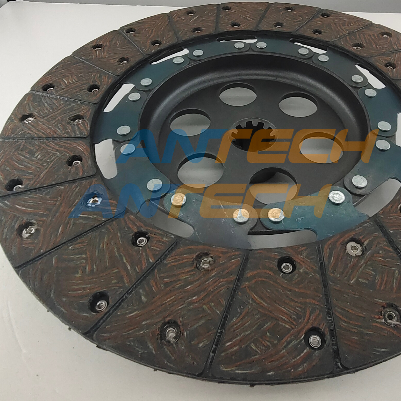 1680871M91 1866042M93 3599462AF 887889M94 907090M93 disco de embrague Massey Ferguson