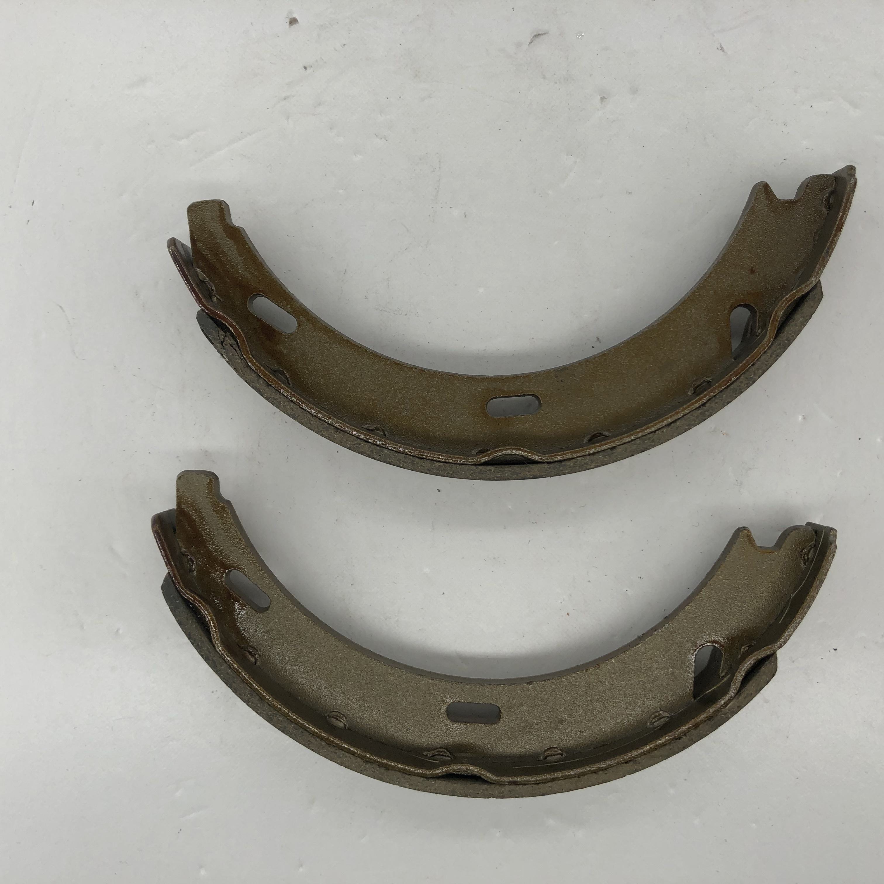 Zapata de freno del eje trasero 124 420 07 20 para freno de estacionamiento mercedes-benz (eje trasero; derecho) SH1208