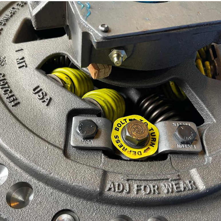 113C49, 113C70, 25327, 113C52, PLACAS CENTRALES use r para el reemplazo de Mack TRUCK